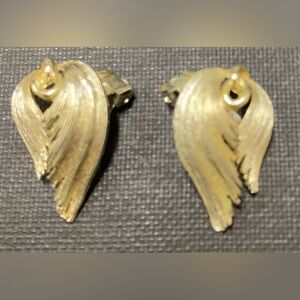 1960s gold 'angel wing' clip earrings by
Lisner